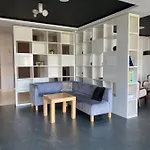 Prywatny Salon Z Aneksem Kuchennym I Sypialnia W Diva Daire *