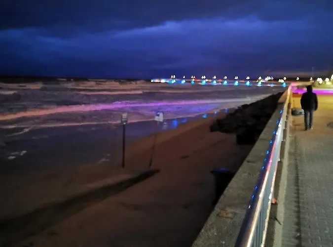 Prywatny Salon Z Aneksem Kuchennym I Sypialnia W Diva Lägenhet