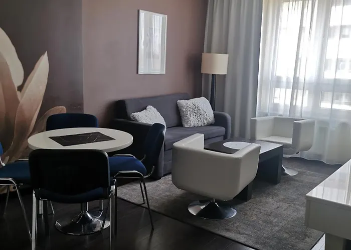 Prywatny Salon Z Aneksem Kuchennym I Sypialnia W Diva Kołobrzeg