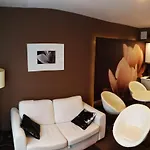 Prywatny Salon Z Aneksem Kuchennym I Sypialnią W Diva