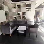 Prywatny Salon Z Aneksem Kuchennym I Sypialnia W Diva