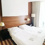 Prywatny Salon Z Aneksem Kuchennym I Sypialnia W Diva Apartment *