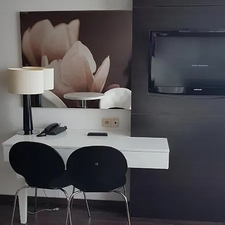 Prywatny Salon Z Aneksem Kuchennym I Sypialnia W Diva Kołobrzeg