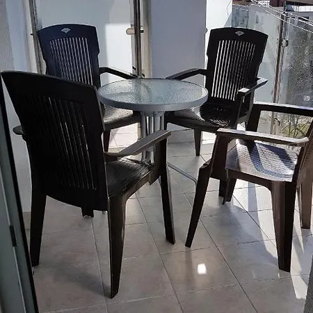 Prywatny Salon Z Aneksem Kuchennym I Sypialnia W Diva Kołobrzeg