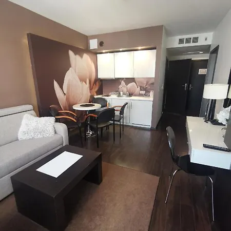 Prywatny Salon Z Aneksem Kuchennym I Sypialnia W Diva Kolberg